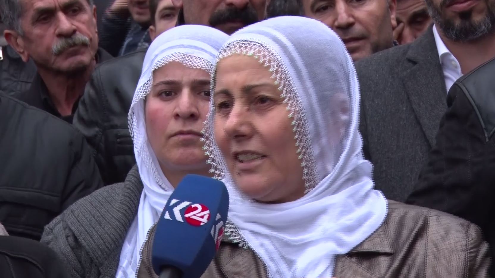 Stenbol: Şerê li Bakurê Kurdistanê hat şermezar kirin